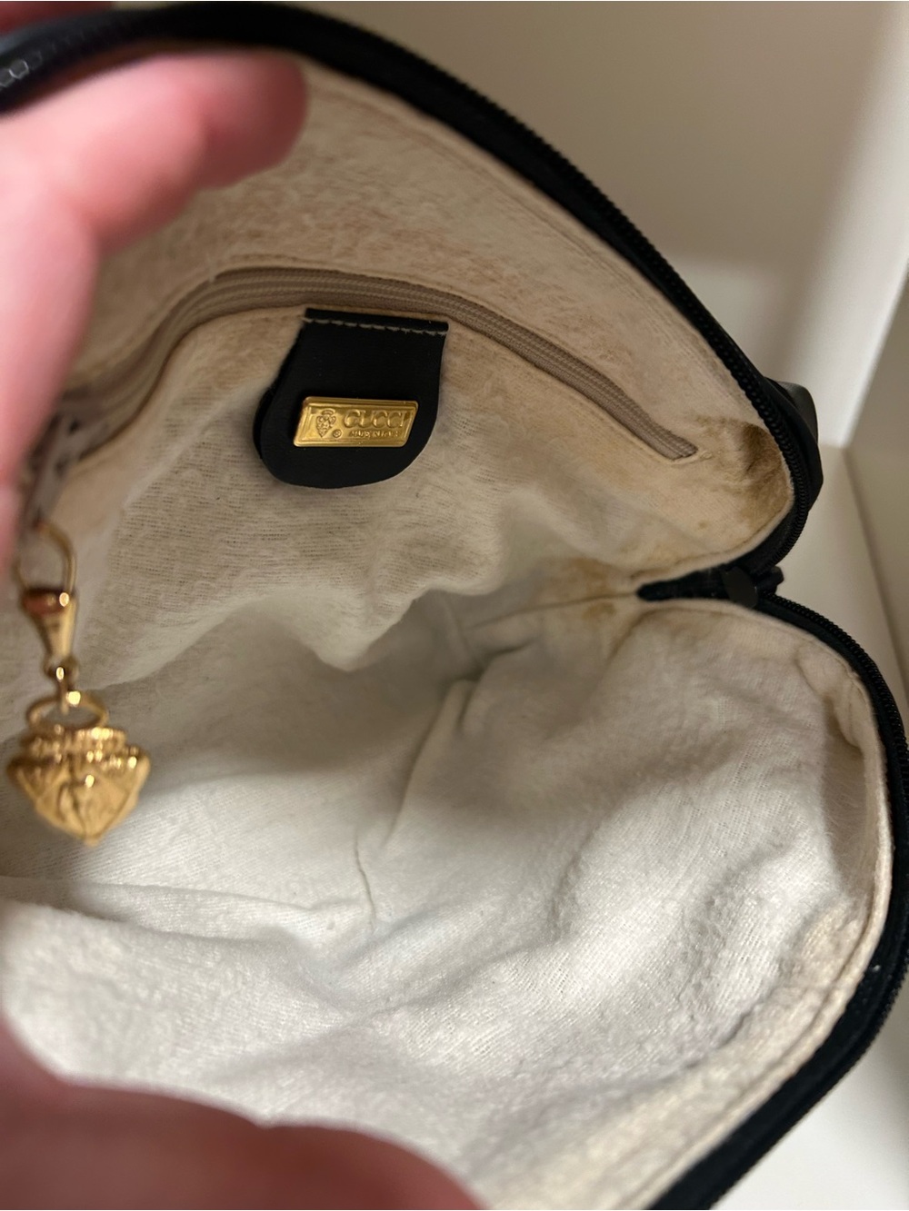 Authentic Vintage Gucci Flora Crossbody Bag - Picture 13 of 16